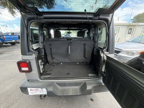 Used 2023 Jeep Wrangler Sport AWD/4WD image 22
