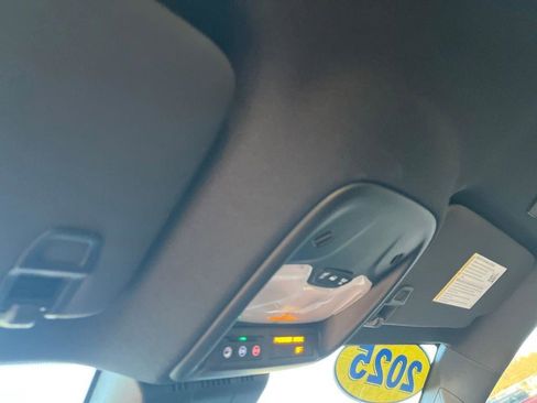 Used 2025 Chevrolet Colorado W/T w/ WT Convenience Package II image 14