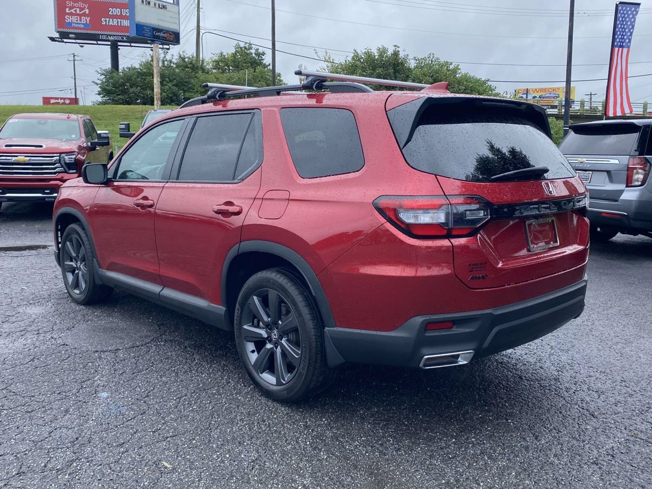 Used 2025 Honda Pilot Sport image 6