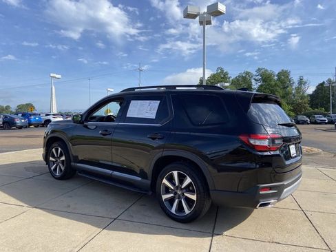 Used 2023 Honda Pilot Touring image 8