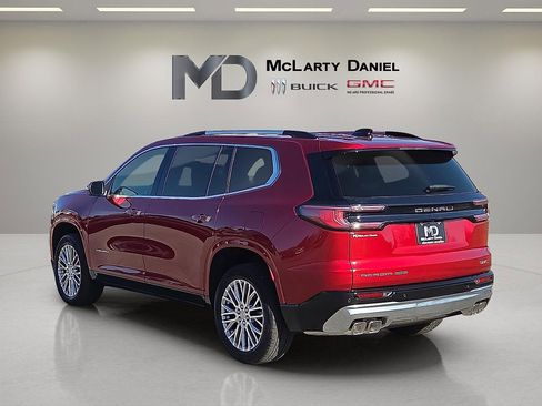 Used 2025 GMC Acadia Denali image 4