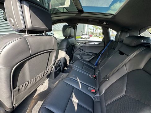 Used 2026 Porsche Macan AWD/4WD image 36
