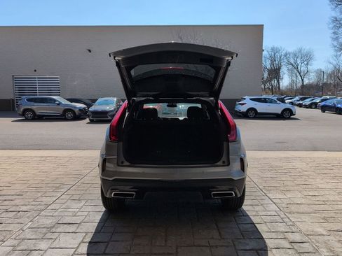 Used 2024 Cadillac XT4 Premium Luxury image 5