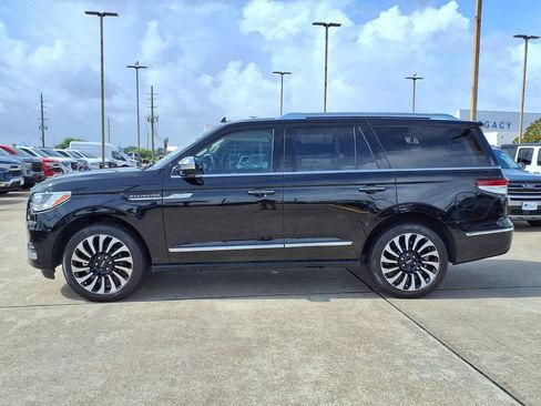 Used 2024 Lincoln Navigator Black Label AWD/4WD image 3