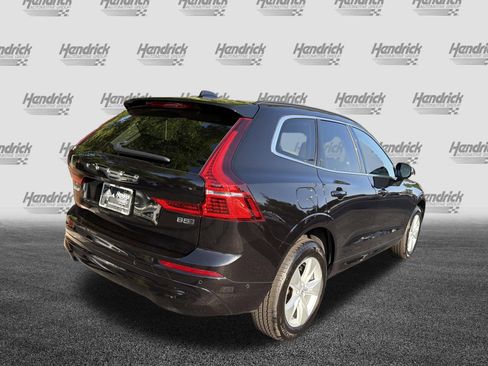 Certified 2022 Volvo XC60 B5 Momentum AWD/4WD image 10