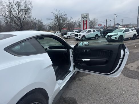 Used 2023 Ford Mustang Premium image 19