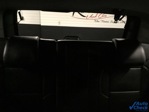 Used 2017 GMC Yukon SLT image 33