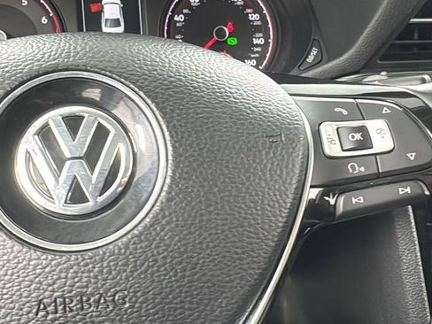 Used 2020 Volkswagen Passat 2.0T R-Line image 21