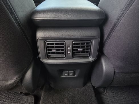 Used 2024 Toyota RAV4 SE AWD/4WD image 17