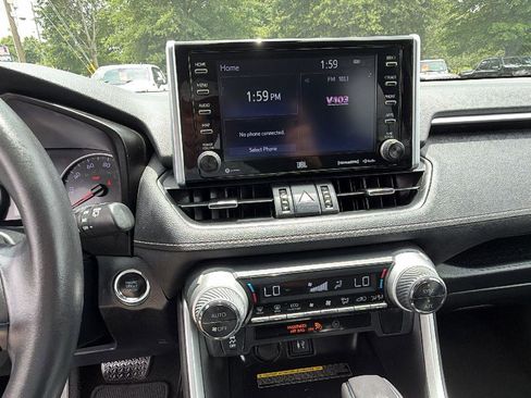 Used 2019 Toyota RAV4 XLE Premium w/ Advanced Technology Package FWD image 5