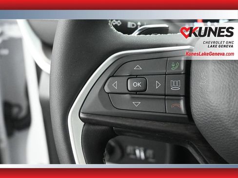 Used 2026 Jeep Grand Cherokee Altitude AWD/4WD image 28