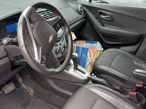 Used 2016 Chevrolet Trax LT w/ LT Convenience Package AWD/4WD image 3