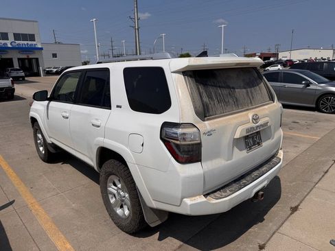 Used 2018 Toyota 4Runner SR5 Premium AWD/4WD image 6