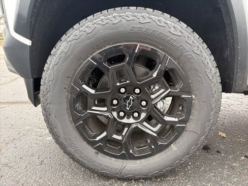 New 2026 Chevrolet Colorado Trail Boss AWD/4WD image 9