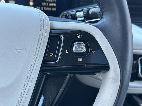 Used 2024 Lincoln Aviator Black Label AWD/4WD image 30