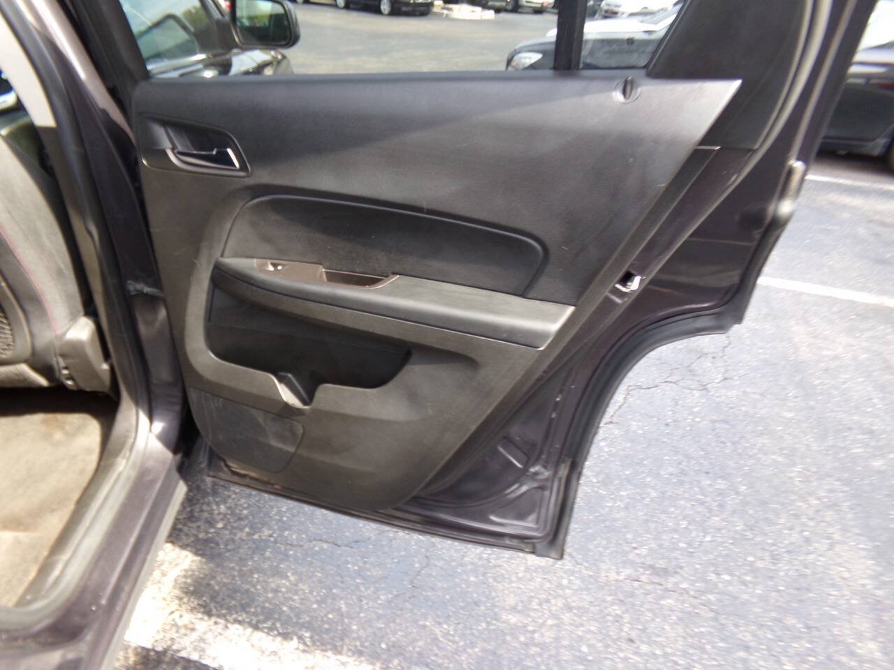 Used 2015 GMC Terrain SLE FWD image 25