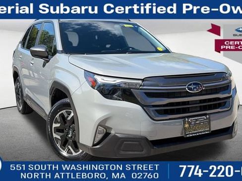 Used 2025 Subaru Forester Premium AWD/4WD image 1