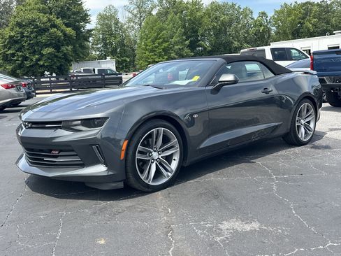 Used 2017 Chevrolet Camaro LT RWD image 4