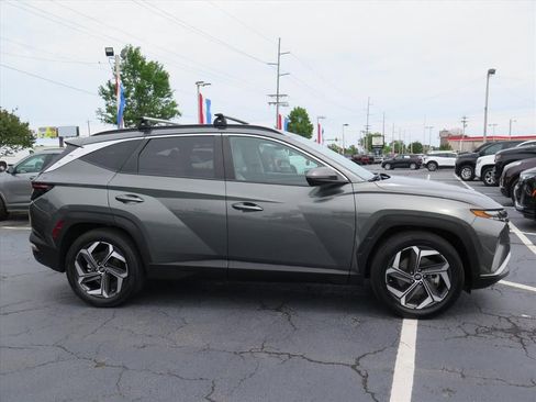 Used 2022 Hyundai Tucson SEL w/ Convenience + Premium Package FWD image 2