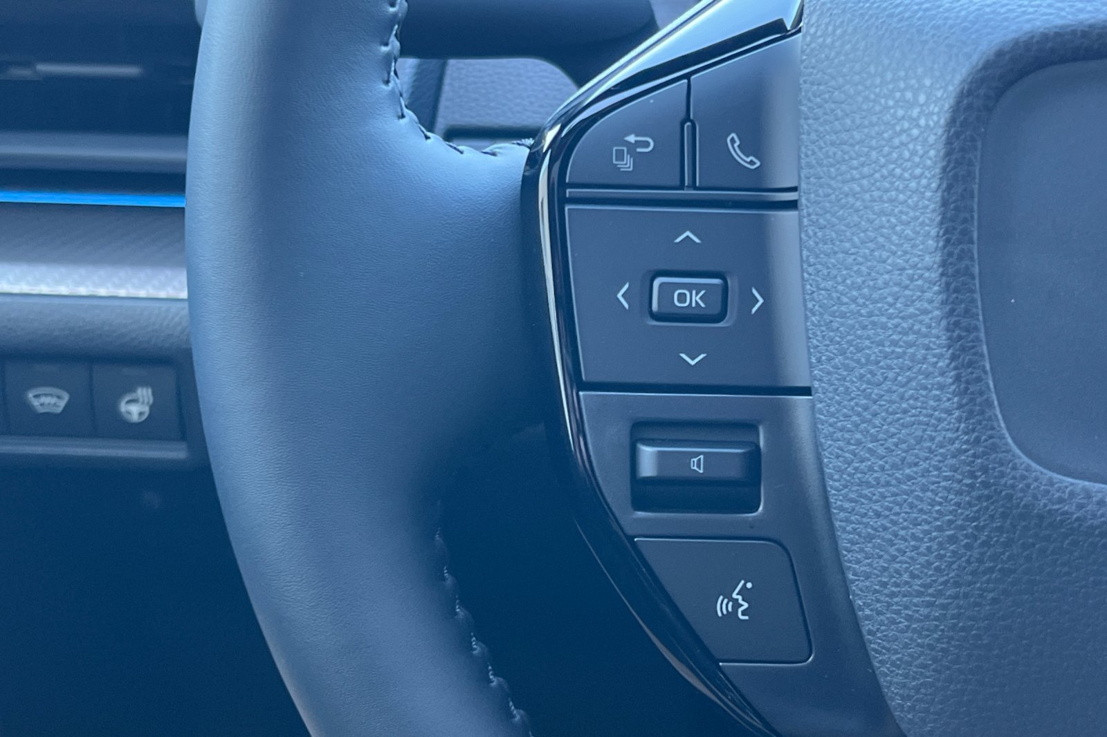 New 2027 Toyota Prius XLE AWD/4WD image 26