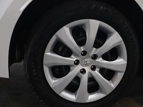 Used 2022 Toyota Corolla LE FWD image 33