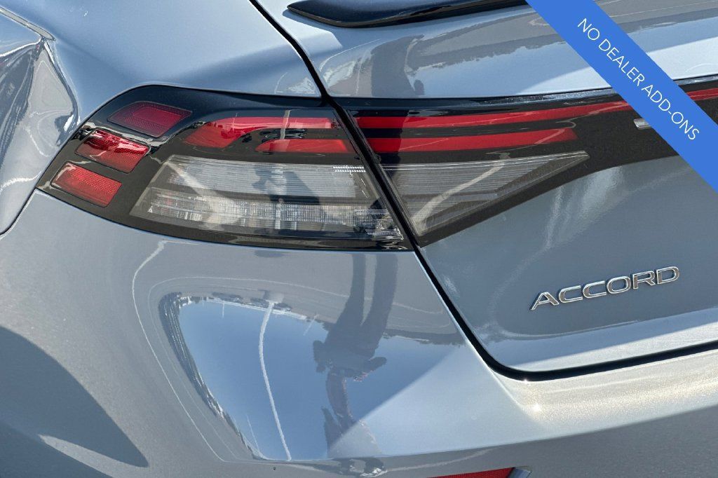 Used 2025 Honda Accord Sport image 29