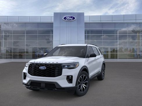 New 2026 Ford Explorer ST-Line image 2