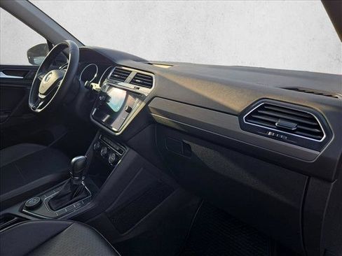 Used 2019 Volkswagen Tiguan SE w/ Panoramic Sunroof Package AWD/4WD image 21