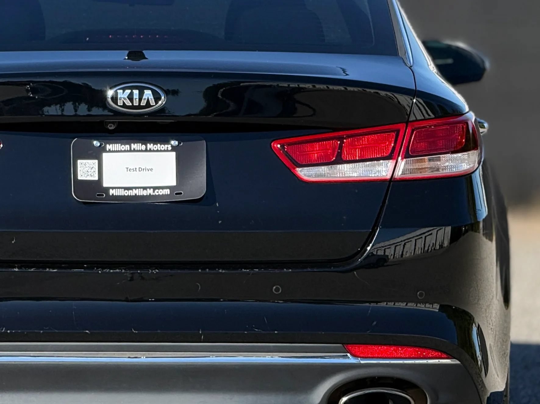Used 2018 Kia Optima LX w/ 17" Alloy Wheels Package FWD image 14