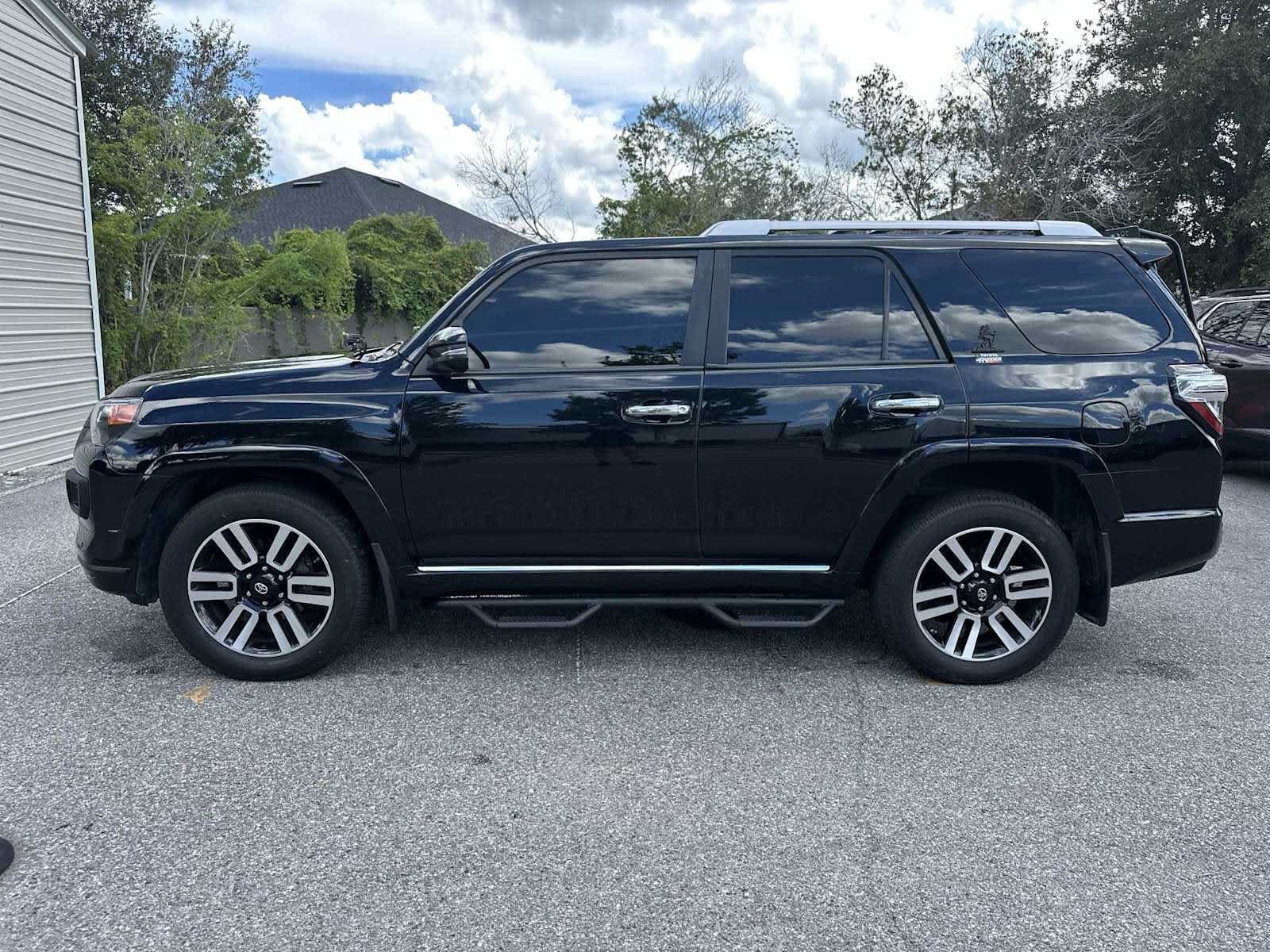 Used 2021 Toyota 4Runner Limited AWD/4WD image 3