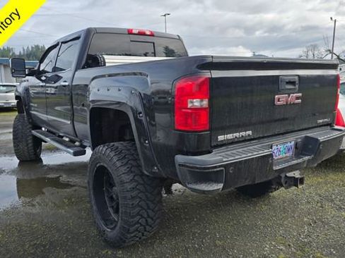Used 2017 GMC Sierra 3500 Denali image 4
