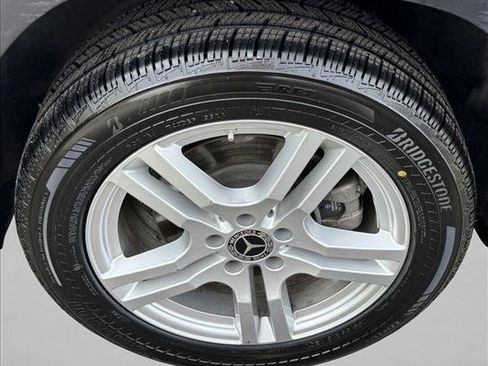 Used 2023 Mercedes-Benz GLB 250 4MATIC image 9