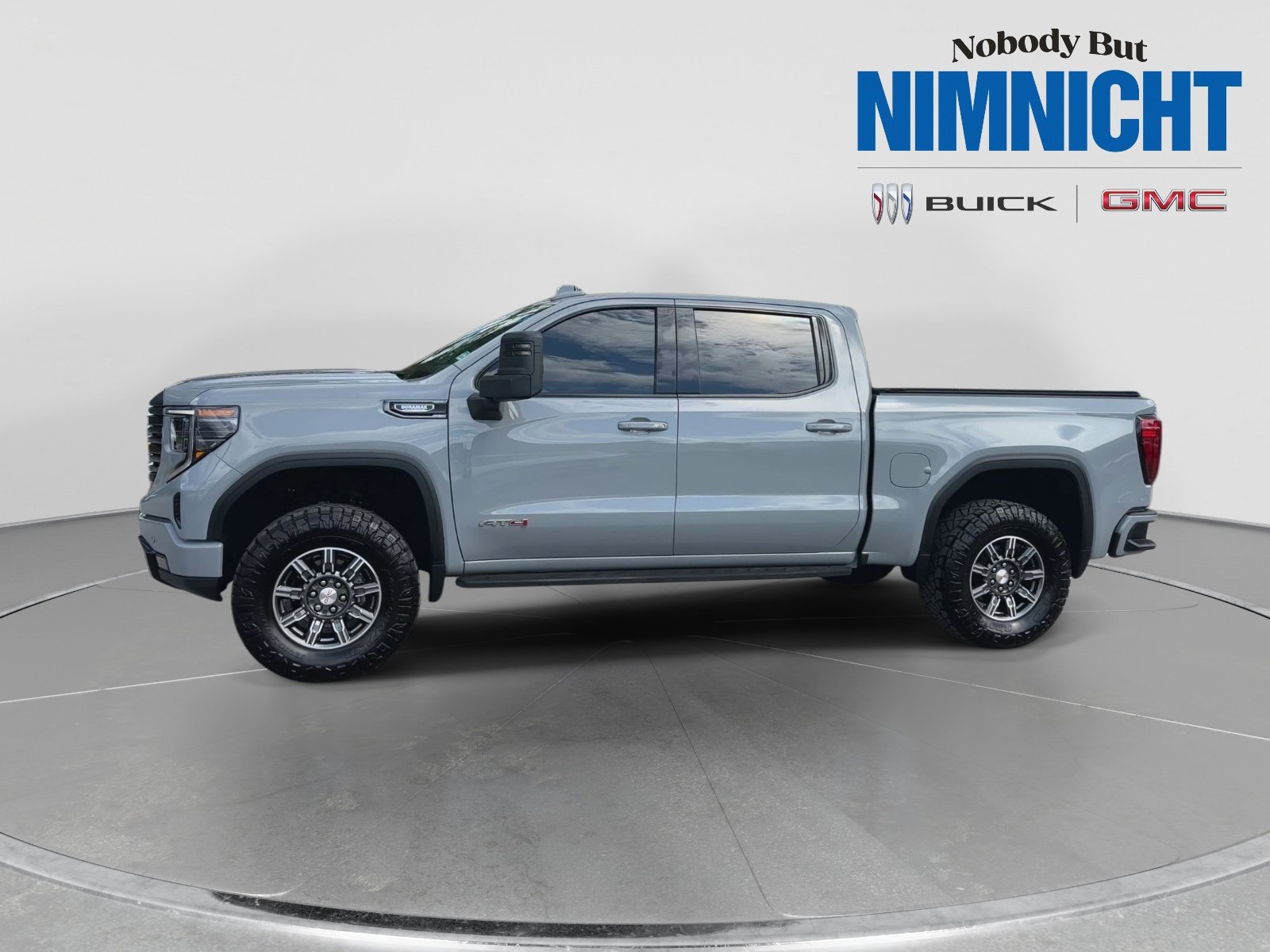 Used 2024 GMC Sierra 1500 AT4 w/ Technology Package AWD/4WD image 5