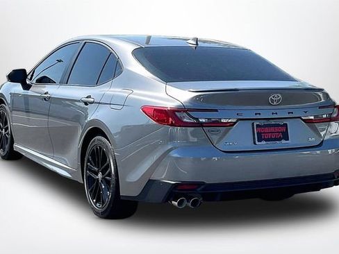 Used 2025 Toyota Camry SE FWD image 12