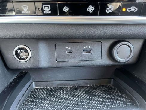 Used 2022 Nissan Rogue SV image 23