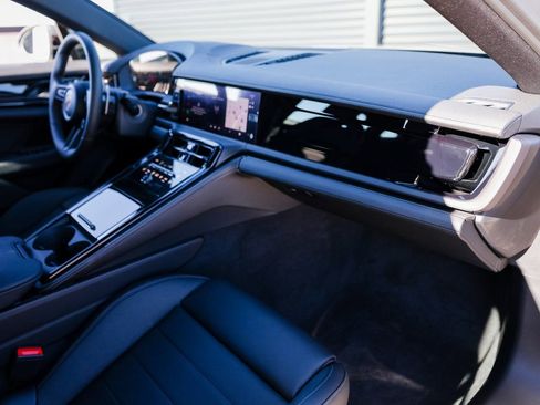 New 2026 Porsche Panamera RWD image 27