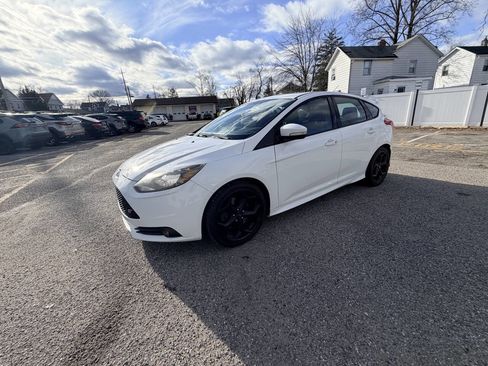 Used 2013 Ford Focus ST image 22