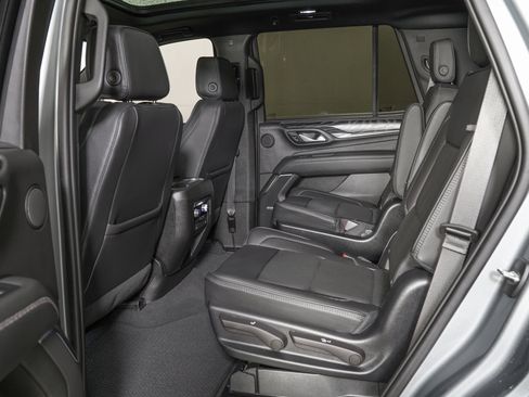 Used 2023 GMC Yukon Denali image 15