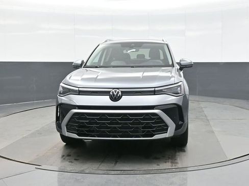New 2026 Volkswagen Taos SEL image 2
