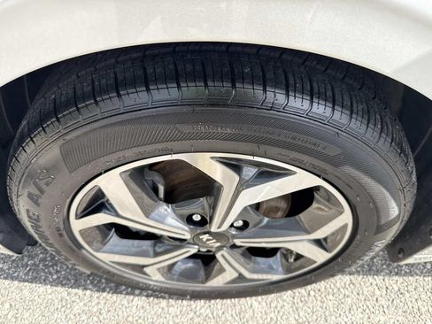 Used 2021 Kia Forte LXS FWD image 11