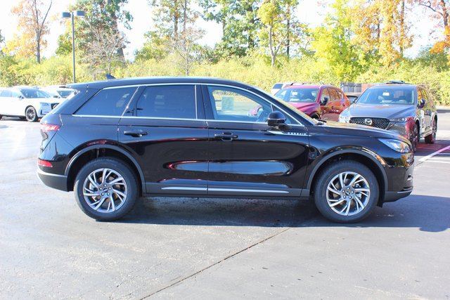 New 2025 Lincoln Corsair AWD w/ Equipment Group 101A image 2