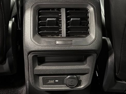 Used 2020 Volkswagen Tiguan SE R-Line image 21