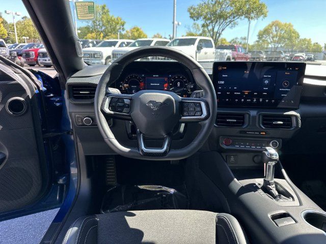Used 2024 Ford Mustang Coupe RWD image 7