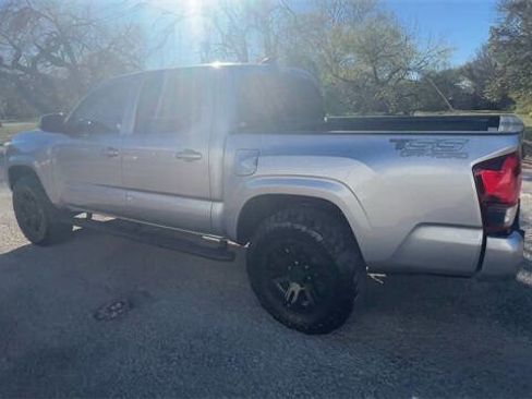 Used 2021 Toyota Tacoma SR image 6