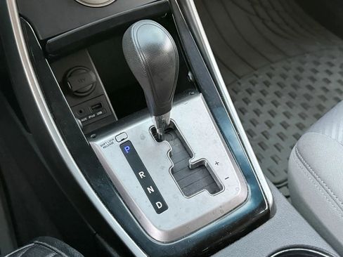 Used 2013 Hyundai Elantra GLS image 24