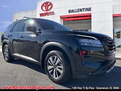 Used 2023 Nissan Pathfinder SL w/ Black Appearance Package