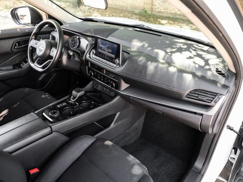 Used 2024 Nissan Rogue S AWD/4WD image 23
