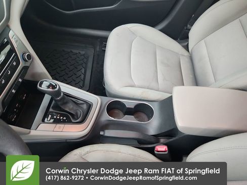 Used 2017 Hyundai Elantra SE FWD image 26