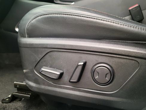 Used 2024 Hyundai Tucson Limited image 17