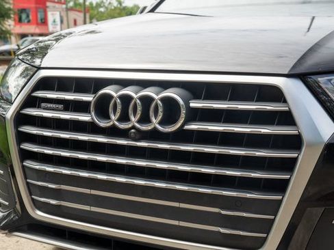 Used 2019 Audi Q7 3.0T Prestige w/ Prestige Package AWD/4WD image 9